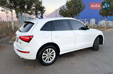 Внедорожник / Кроссовер Audi Q5 2015 в 