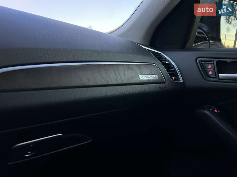 Внедорожник / Кроссовер Audi Q5 2015 в Одессе