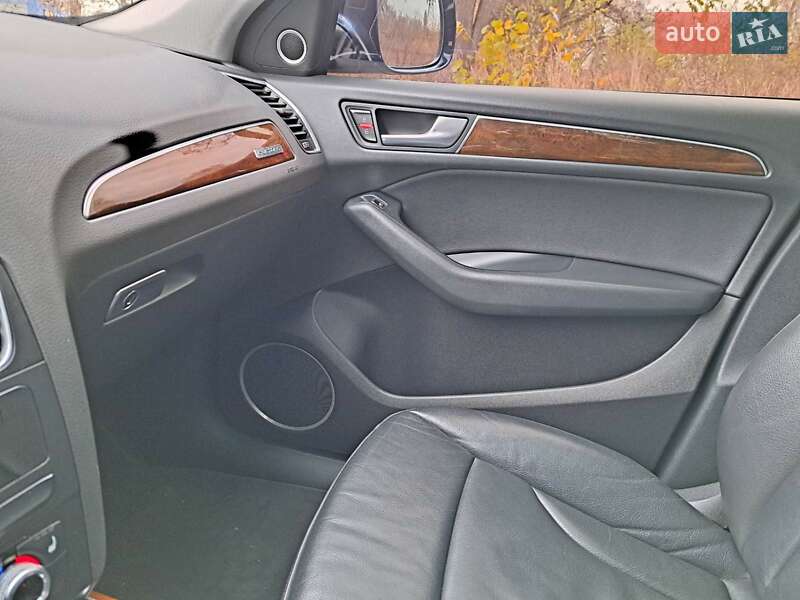 Внедорожник / Кроссовер Audi Q5 2016 в Ровно