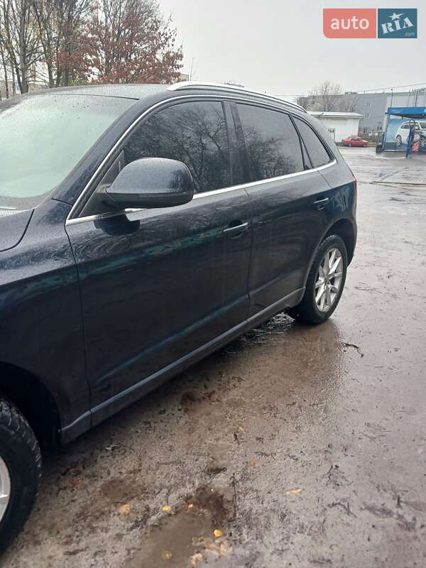 Внедорожник / Кроссовер Audi Q5 2011 в Львове