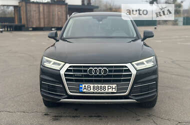 Внедорожник / Кроссовер Audi Q5 2017 в 