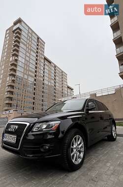 Внедорожник / Кроссовер Audi Q5 2012 в 