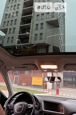 Внедорожник / Кроссовер Audi Q5 2012 в 