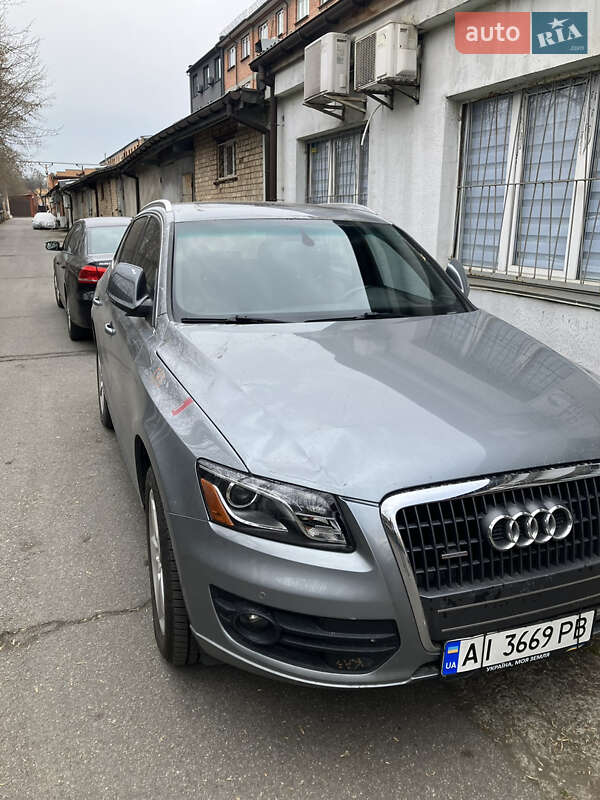 Внедорожник / Кроссовер Audi Q5 2010 в Дрогобыче