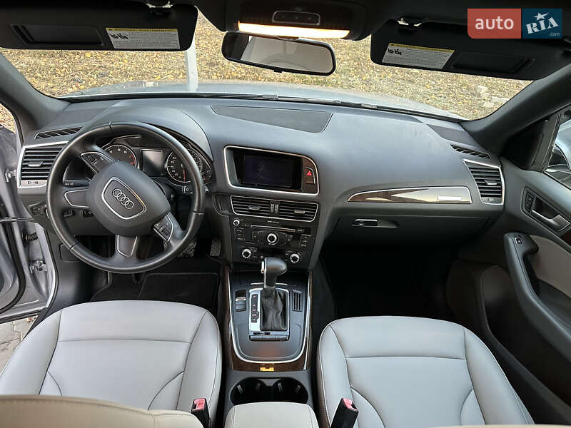 Позашляховик / Кросовер Audi Q5 2015 в Чернівцях