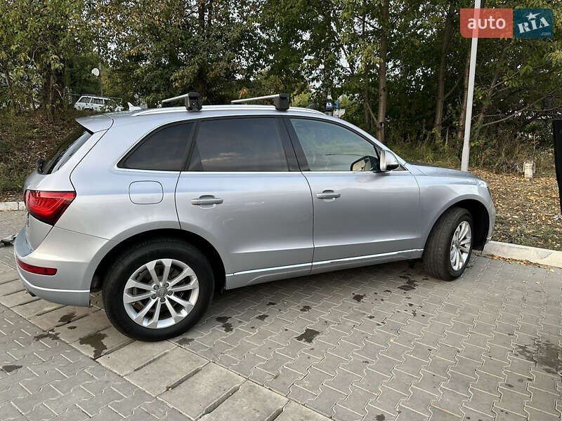 Позашляховик / Кросовер Audi Q5 2015 в Чернівцях