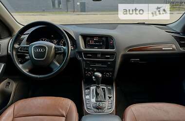 Внедорожник / Кроссовер Audi Q5 2011 в Кицмани