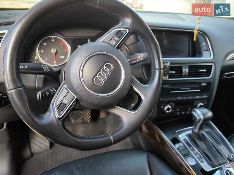 Внедорожник / Кроссовер Audi Q5 2014 в Болехове