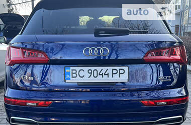 Внедорожник / Кроссовер Audi Q5 2016 в 