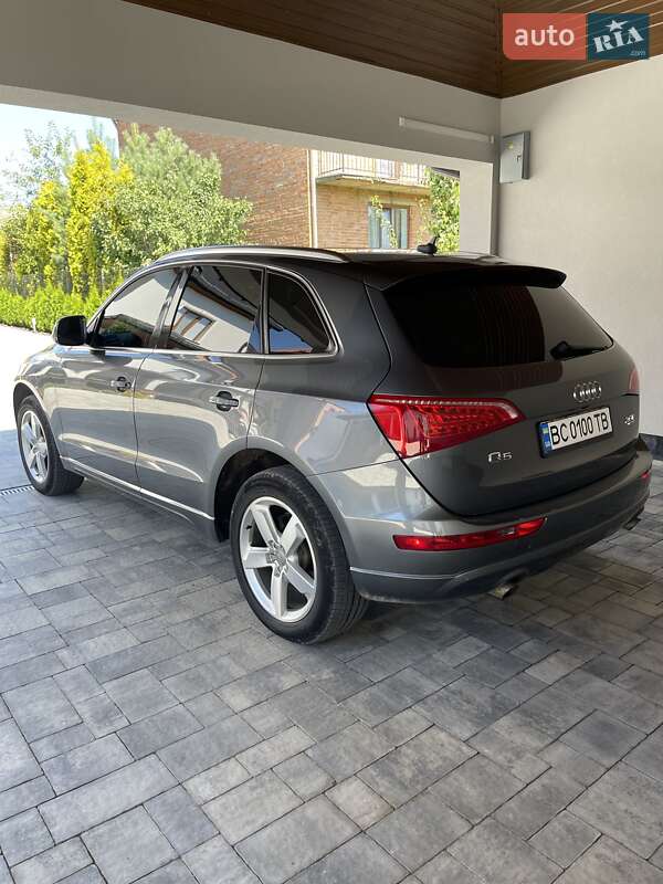 Внедорожник / Кроссовер Audi Q5 2012 в Городке