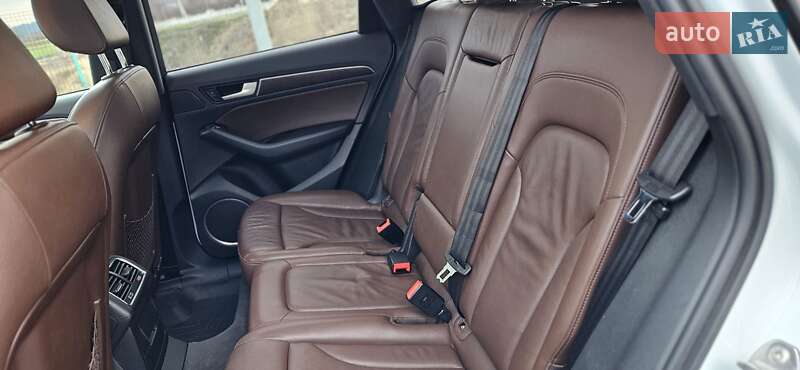 Позашляховик / Кросовер Audi Q5 2014 в Золочеві