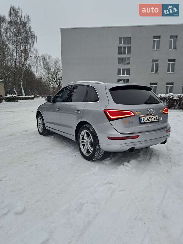 Позашляховик / Кросовер Audi Q5 2015 в Луцьку