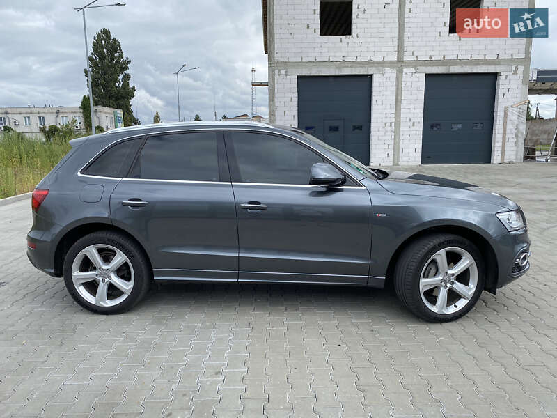 Позашляховик / Кросовер Audi Q5 2015 в Києві
