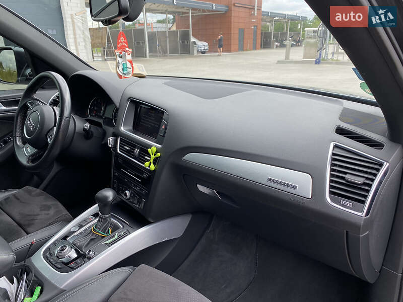 Позашляховик / Кросовер Audi Q5 2015 в Києві