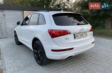 Внедорожник / Кроссовер Audi Q5 2010 в Днепре