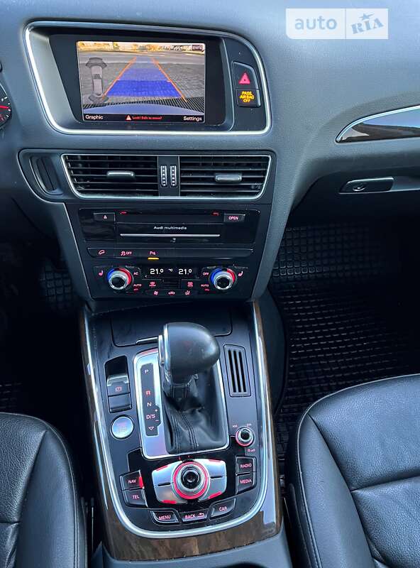Внедорожник / Кроссовер Audi Q5 2014 в Ужгороде