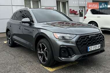 Внедорожник / Кроссовер Audi Q5 2021 в 