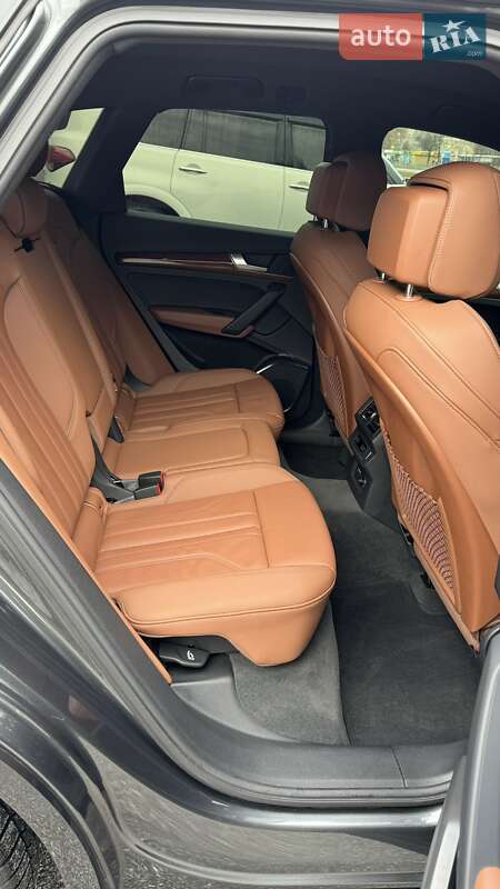 Внедорожник / Кроссовер Audi Q5 2021 в Днепре