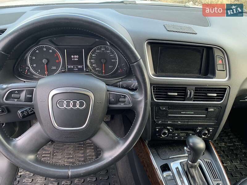 Внедорожник / Кроссовер Audi Q5 2010 в Дрогобыче