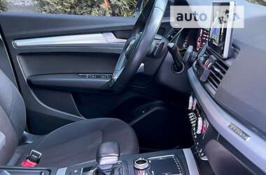 Позашляховик / Кросовер Audi Q5 2017 в Львові