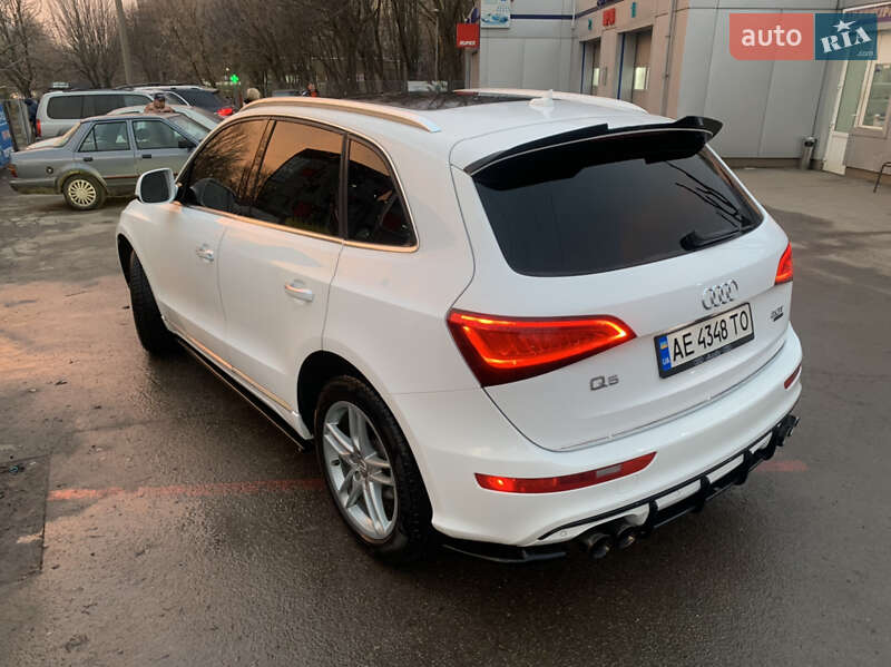 Позашляховик / Кросовер Audi Q5 2016 в Дніпрі