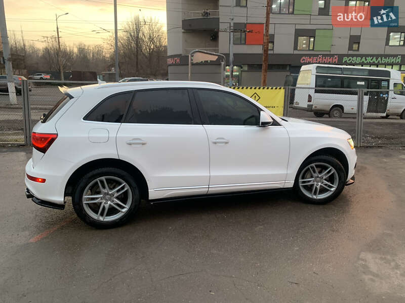 Позашляховик / Кросовер Audi Q5 2016 в Дніпрі