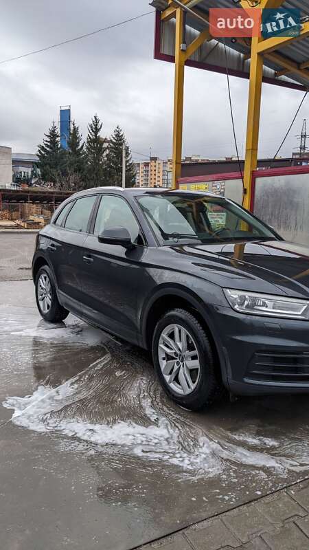 Внедорожник / Кроссовер Audi Q5 2019 в Хмельницком