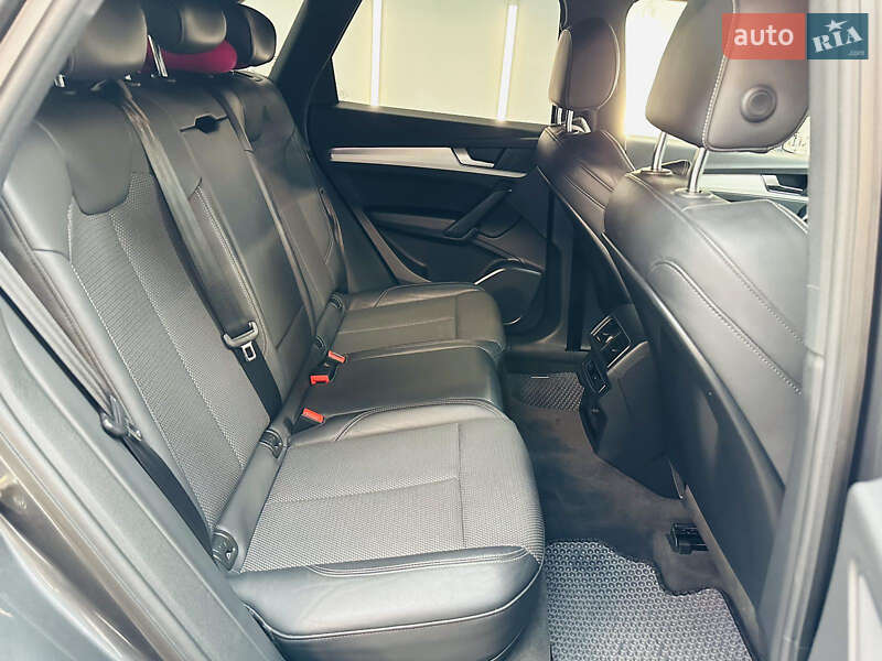Внедорожник / Кроссовер Audi Q5 2019 в Луцке