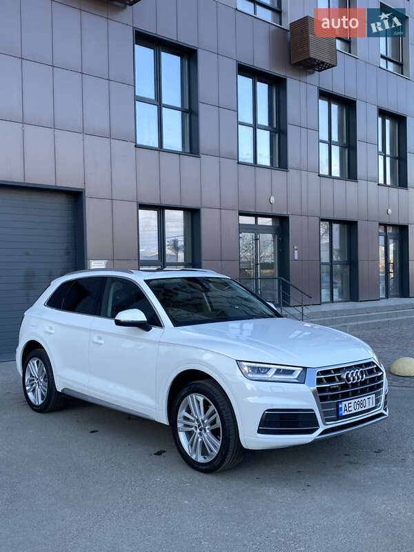 Внедорожник / Кроссовер Audi Q5 2018 в Днепре