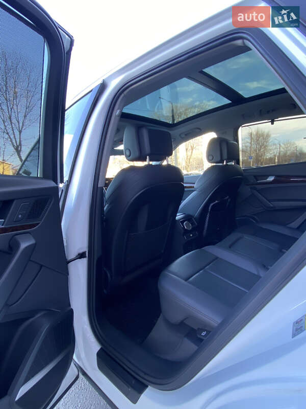 Внедорожник / Кроссовер Audi Q5 2018 в Днепре