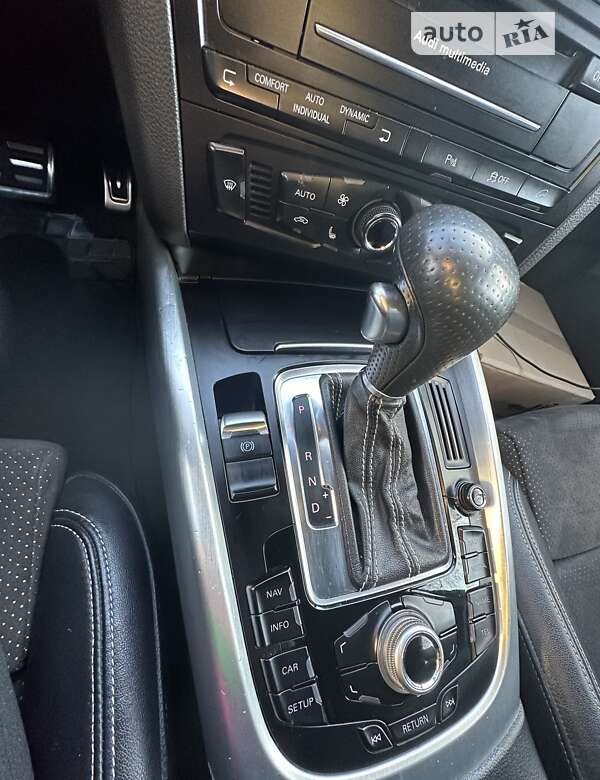 Внедорожник / Кроссовер Audi Q5 2011 в Черновцах