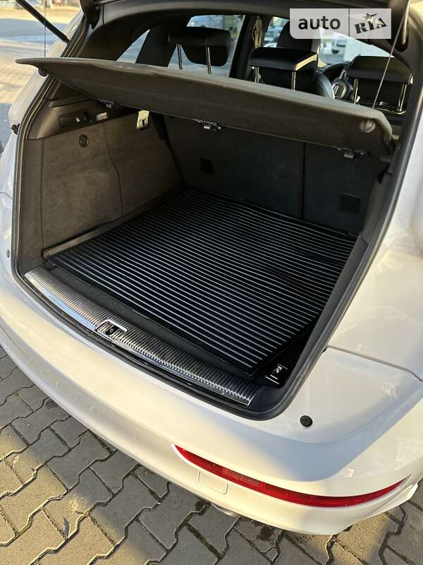 Внедорожник / Кроссовер Audi Q5 2011 в Черновцах