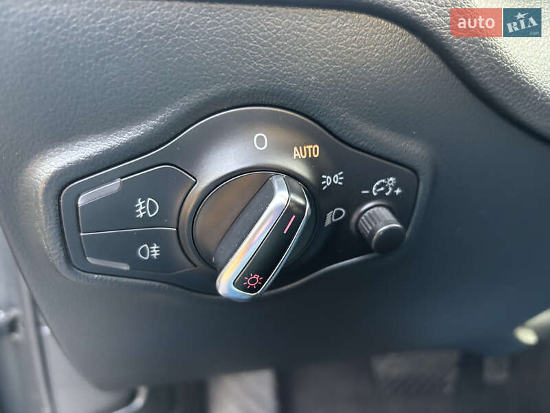 Внедорожник / Кроссовер Audi Q5 2011 в Ивано-Франковске