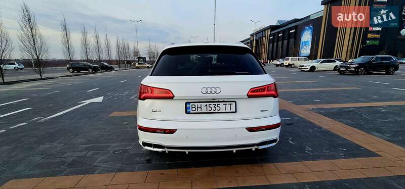 Внедорожник / Кроссовер Audi Q5 2019 в Одессе