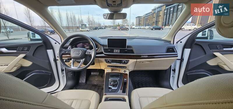 Внедорожник / Кроссовер Audi Q5 2019 в Одессе