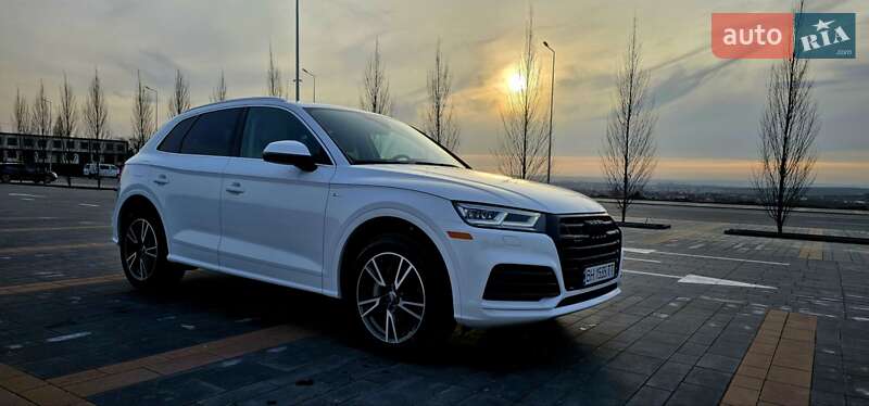 Внедорожник / Кроссовер Audi Q5 2019 в Одессе