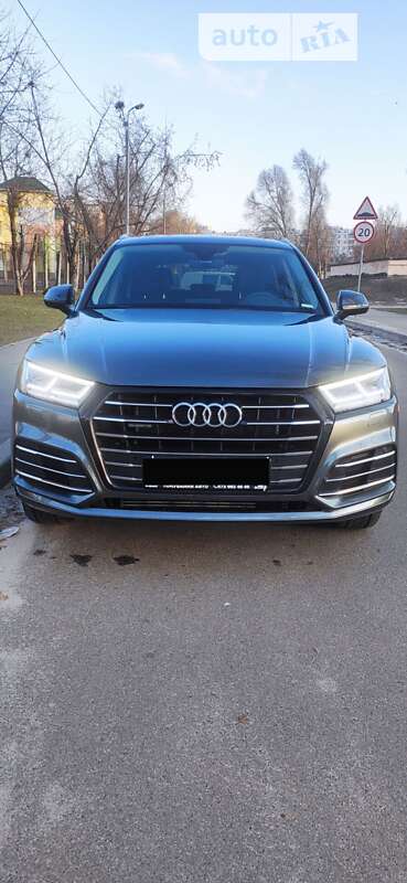 Внедорожник / Кроссовер Audi Q5 2019 в Киеве