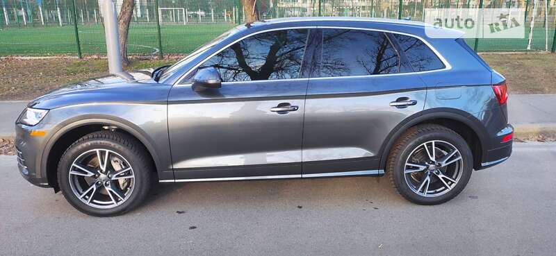 Внедорожник / Кроссовер Audi Q5 2019 в Киеве