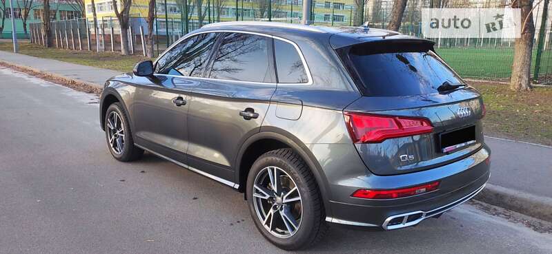 Внедорожник / Кроссовер Audi Q5 2019 в Киеве