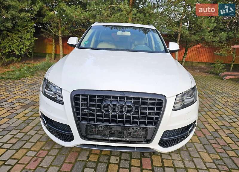 Внедорожник / Кроссовер Audi Q5 2012 в 