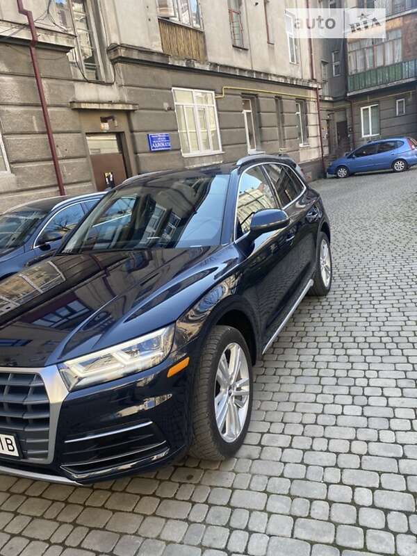 Внедорожник / Кроссовер Audi Q5 2018 в Ивано-Франковске