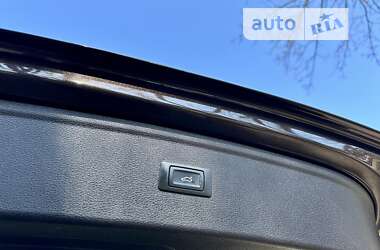 Внедорожник / Кроссовер Audi Q5 2018 в 
