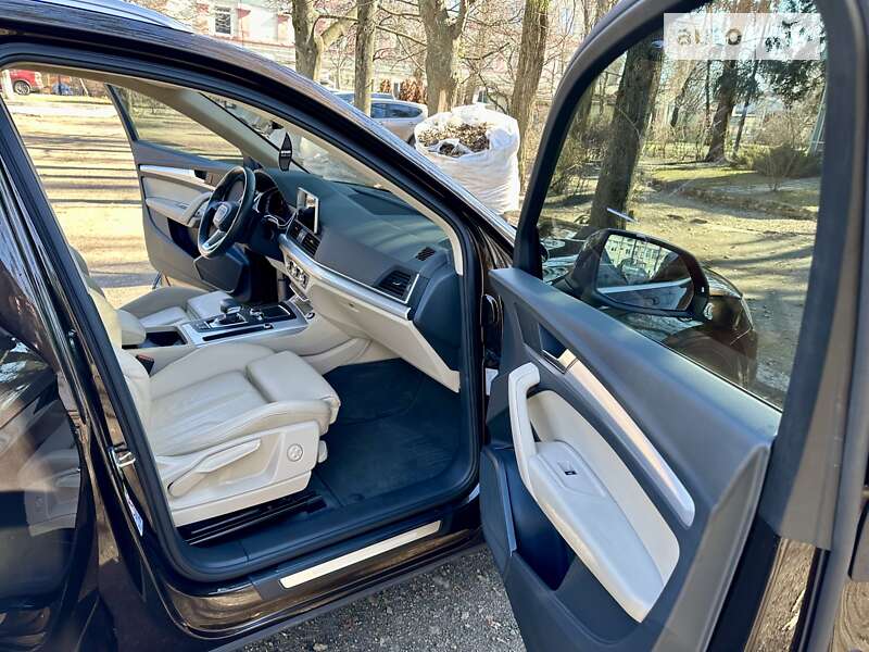 Позашляховик / Кросовер Audi Q5 2018 в Києві
