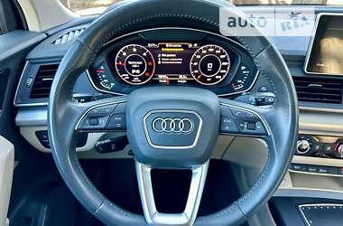 Внедорожник / Кроссовер Audi Q5 2018 в 