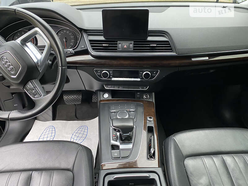 Внедорожник / Кроссовер Audi Q5 2019 в Львове
