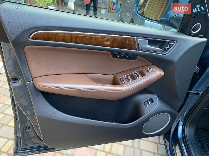 Внедорожник / Кроссовер Audi Q5 2014 в Ровно