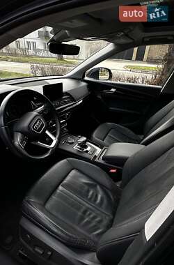 Внедорожник / Кроссовер Audi Q5 2019 в 