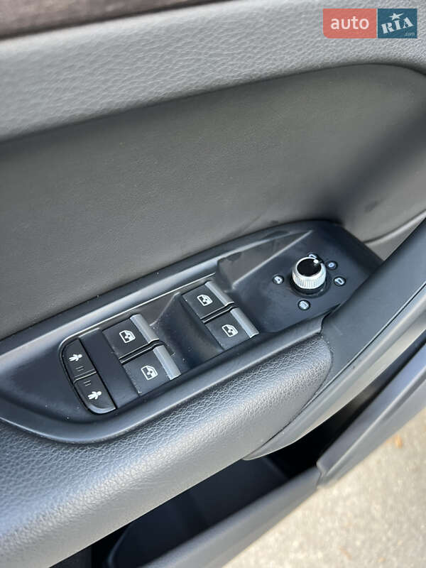 Позашляховик / Кросовер Audi Q5 2020 в Хмільнику