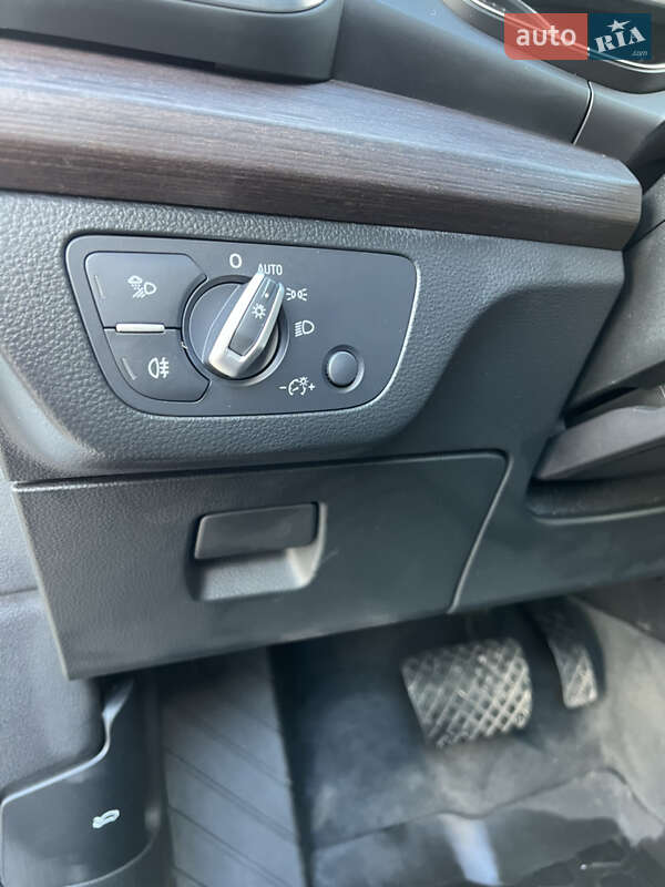 Позашляховик / Кросовер Audi Q5 2020 в Хмільнику