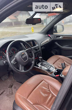 Внедорожник / Кроссовер Audi Q5 2010 в Буче